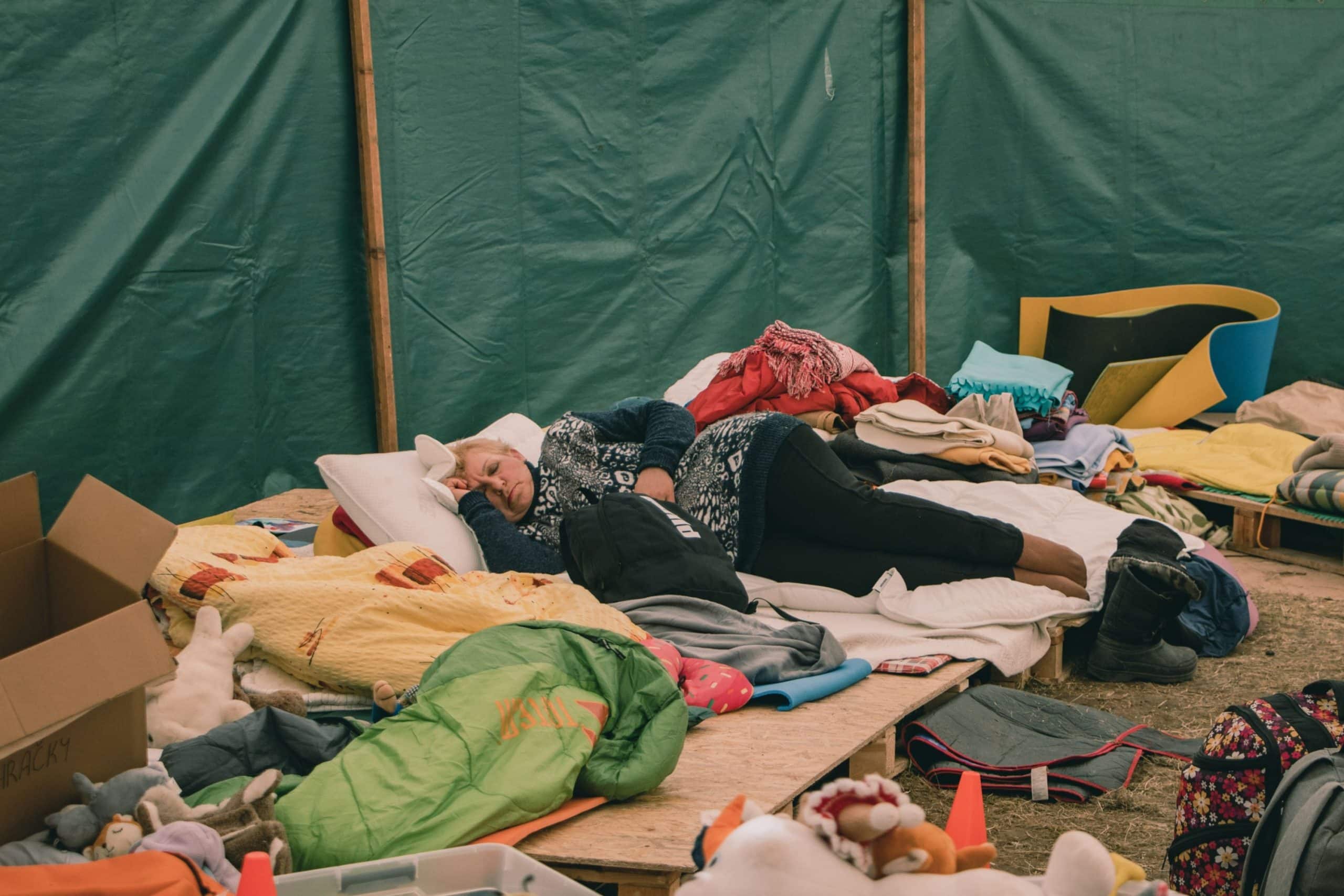 Oficialii UE s-au pus de acord: vor înființa centre de detenție pentru refugiați. Reacția ONG-urilor