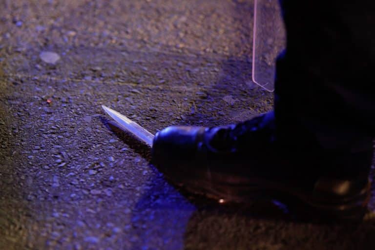 Românii se taie și de Sărbători. Un bărbat, în stare gravă după ce a fost înjunghiat de mai multe ori