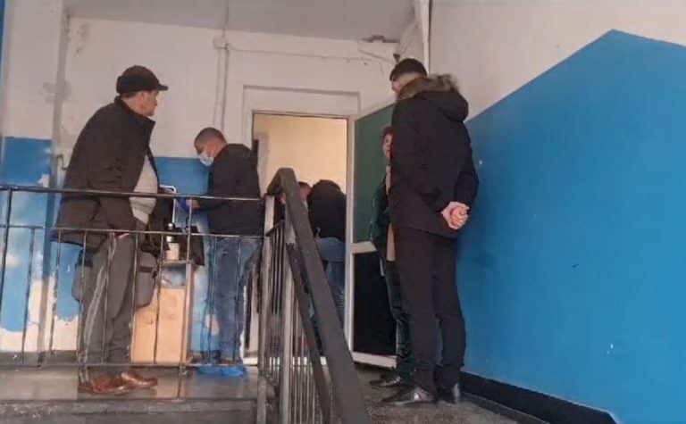 Crimă violentă la Constanța. Un bărbat a fost găsit cu gâtul tăiat în propria casă