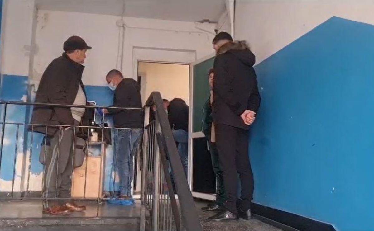 Crimă violentă la Constanța. Un bărbat a fost găsit cu gâtul tăiat în propria casă