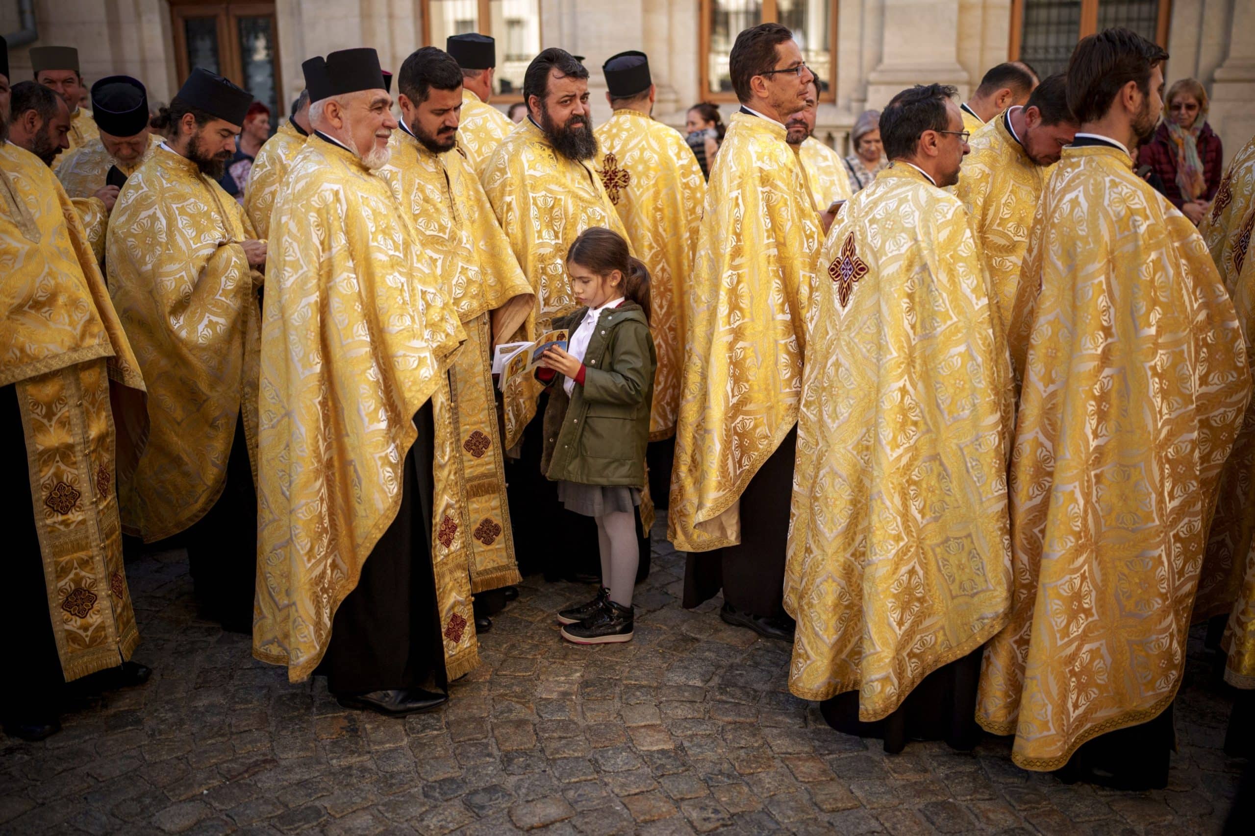 Purtătorul de cuvânt al BOR avertizează preoții: „E scandalos să inciți de la altar un vot politic”