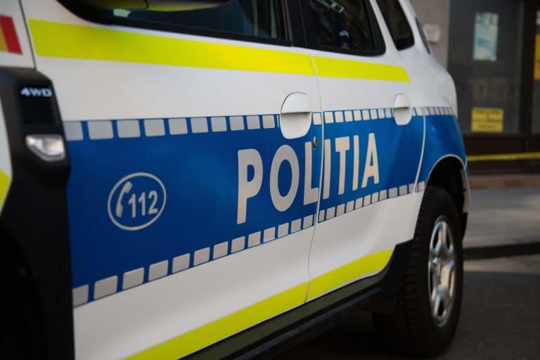 Încă un elev s-a aruncat de la etajul școlii, în timpul orelor. Este al patrulea caz de acest fel petrecut în România, în ultimele trei zile