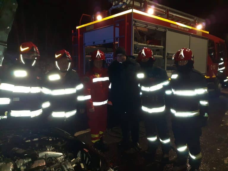 Mașina lui Sorin Ovidiu Bălan a ars ca o torță în noaptea de Revelion. Jurnalistul se afla în interiorul autoturismului