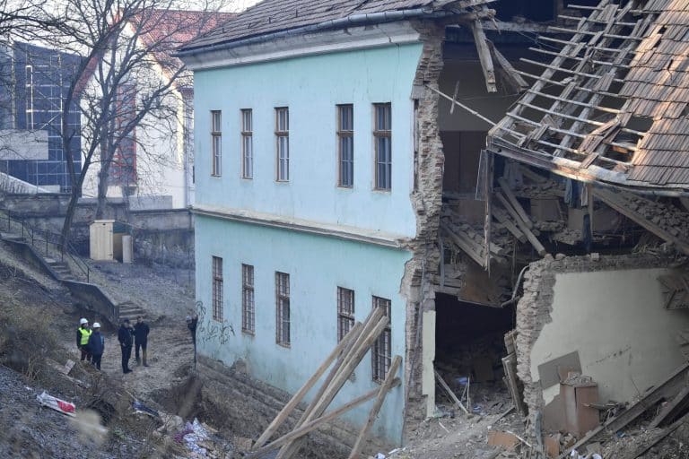 Internatul prăbușit din Odorheiu Secuiesc, refăcut cu bani din Ungaria și România. Când încep lucrările