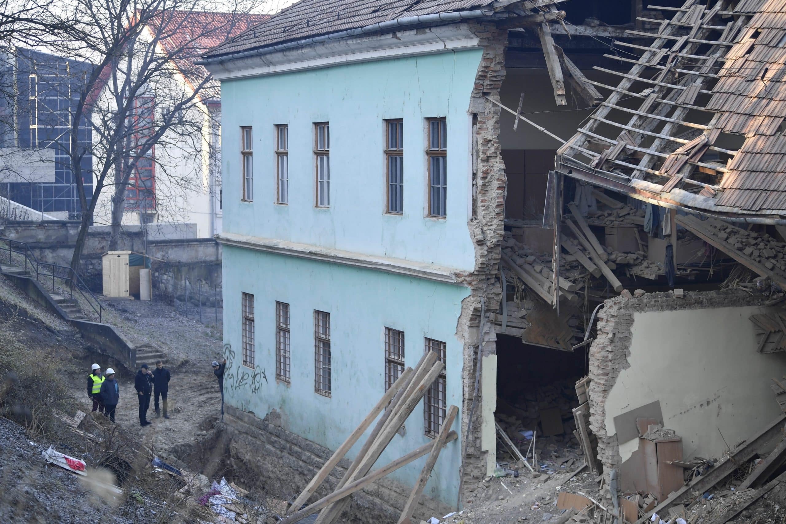 Internatul prăbușit din Odorheiu Secuiesc, refăcut cu bani din Ungaria și România. Când încep lucrările