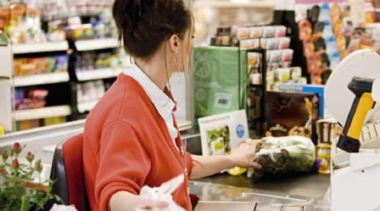 Program redus pentru angajați. Ce lanț celebru de magazine introduce săptămâna cu 4 zile lucrătoare