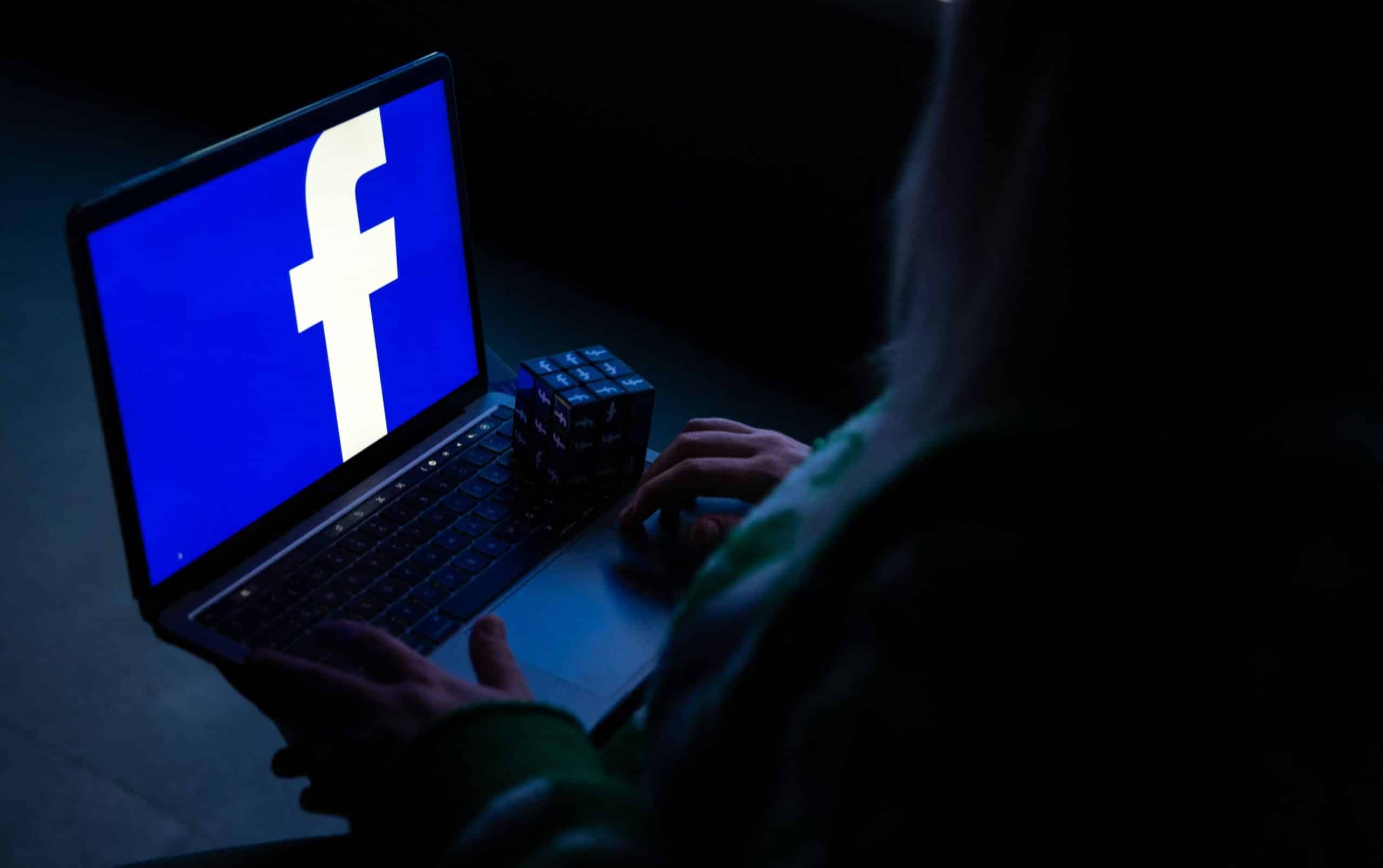 Atenție, o nouă tentativă de fraudă pe Facebook. Mesajele care sunt trimise de hackeri