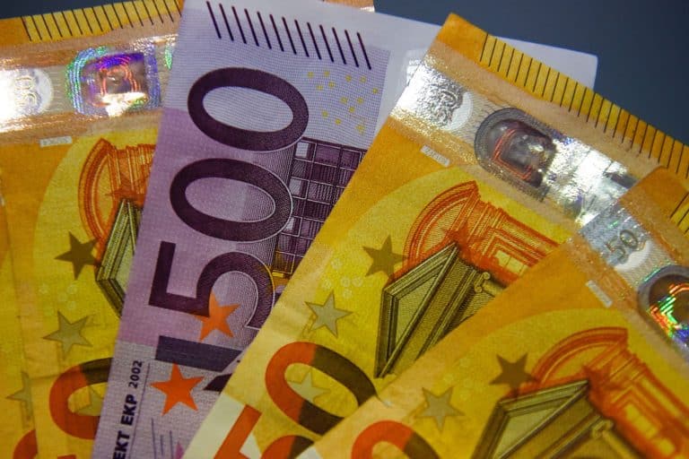 Destinația din Europa unde hoții au pus la cale o nouă fraudă. Mii de turiști lăsați fără milioane de euro