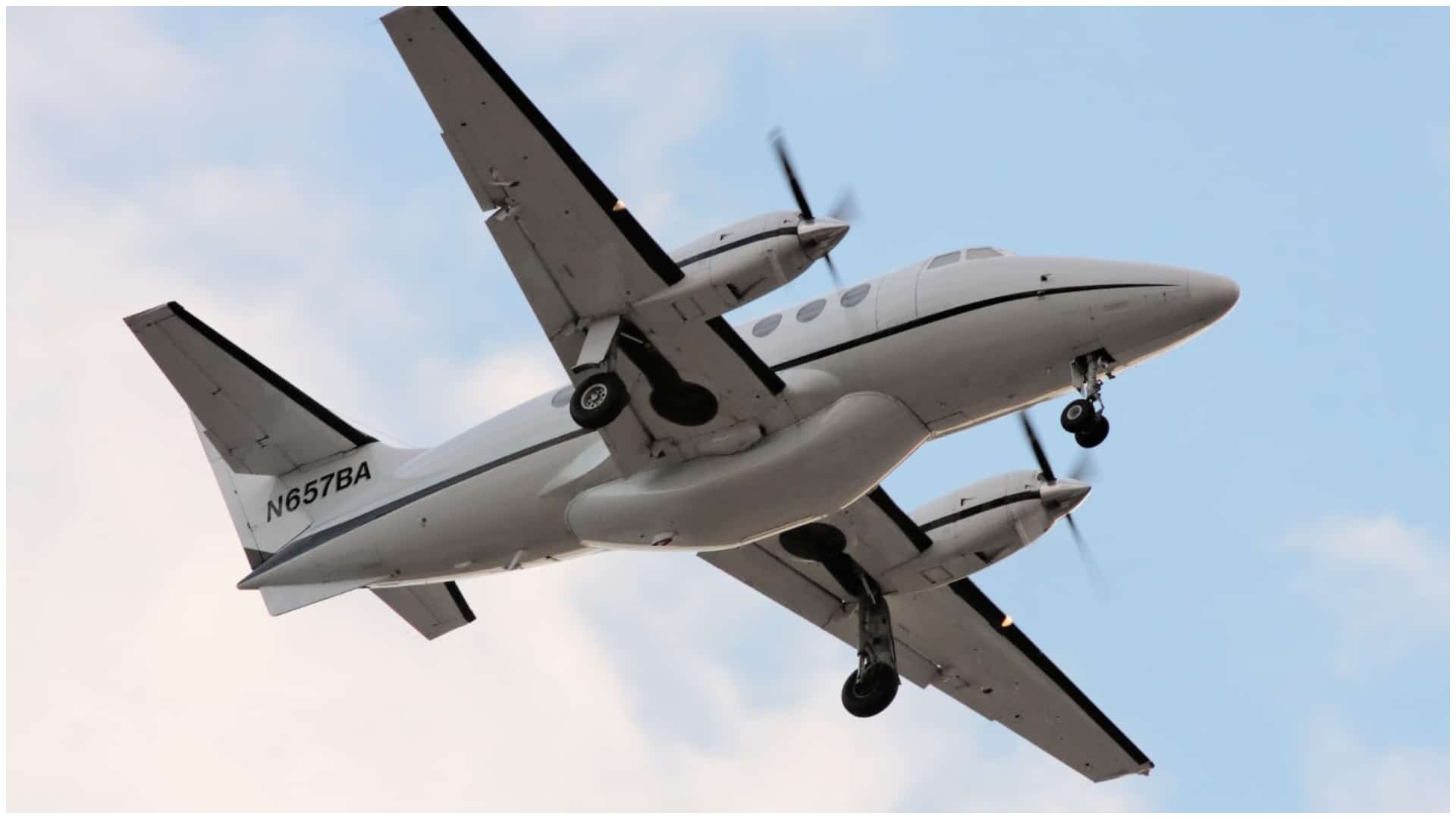 Un avion care transporta muncitori către o mină de diamante s-a prăbușit, în Canada. Cel puțin 10 morți