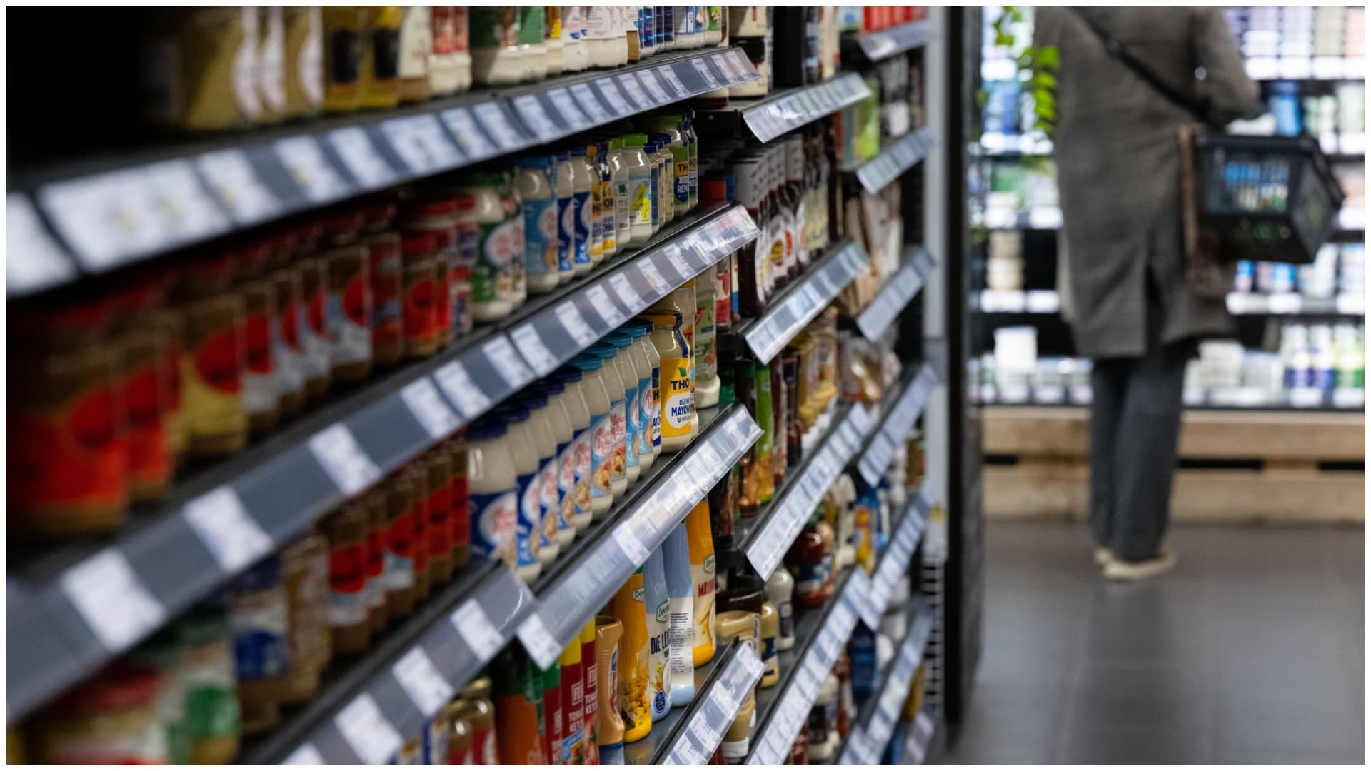 El este politicianul român care susține că și-a cumpărat mâncare pentru 3 zile cu 46 de lei. Ce produse a pus în coș