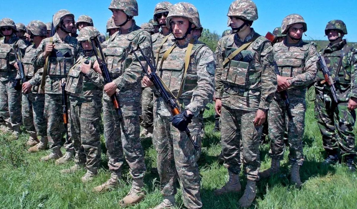 Câți bani îți dă statul pentru serviciul militar voluntar. Suma nu e deloc mică și după stagiu primești și un stimulent de trei salarii brute