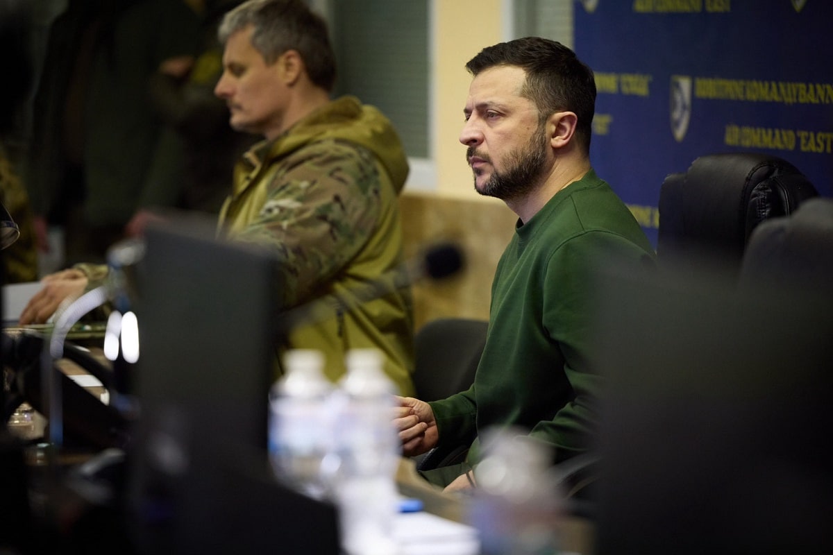 Volodimir Zelenski, confruntat cu dezbinarea națională, după doi ani de război și decizii controversate