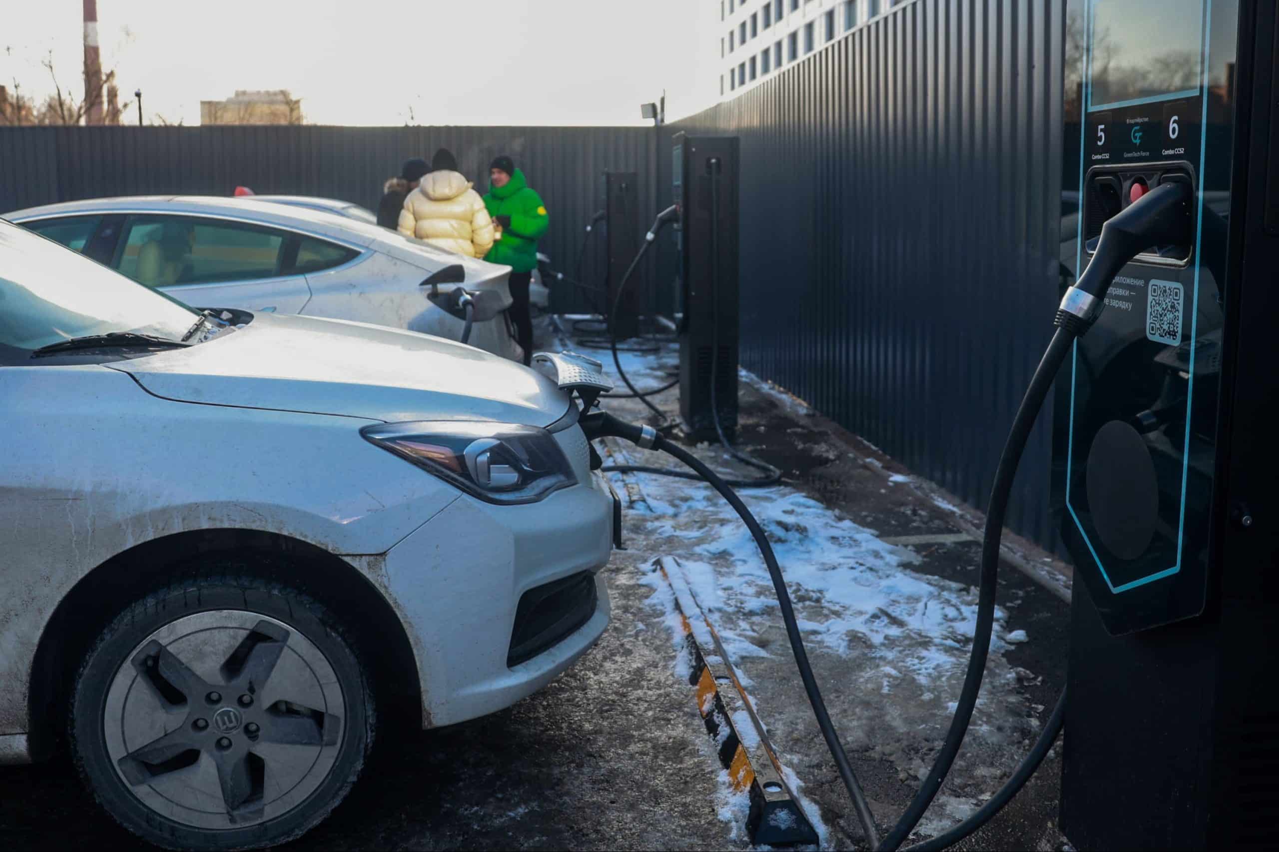 Modificări importante în programul Rabla Plus 2024. Ce se întâmplă cu voucherul pentru mașinile electrice