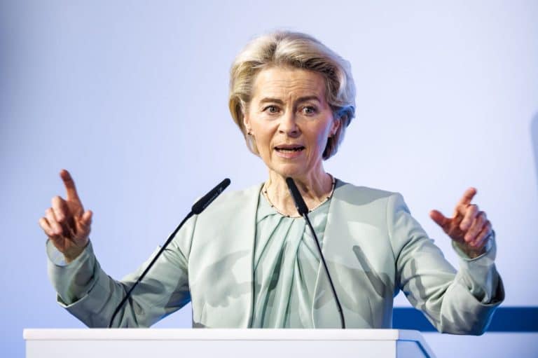 Ursula von der Leyen țintește al doilea mandat în fruntea Comisiei Europene. Șefa de la Bruxelles lasă tranziția verde în urma creșterii puterii militare a UE