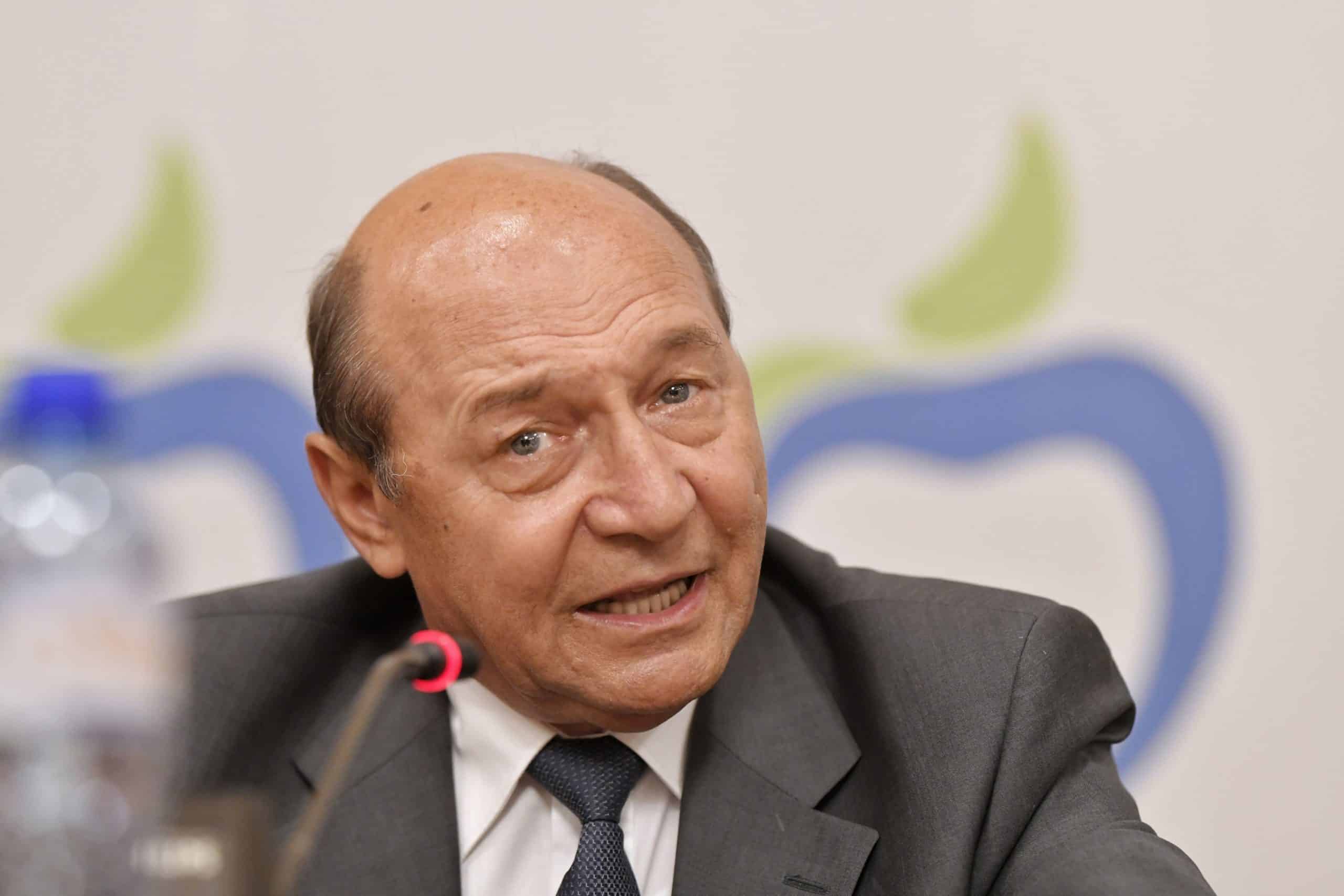 Traian Băsescu plânge de mila PNL. „Mi se rupe sufletul să-i văd pe Boc, Falcă și Blaga comasați cu PSD”