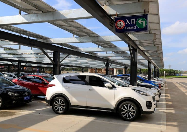 Metoda prin care hoții pot fura o mașină în 20 de secunde. Folosesc un simplu dispozitiv cumpărat online