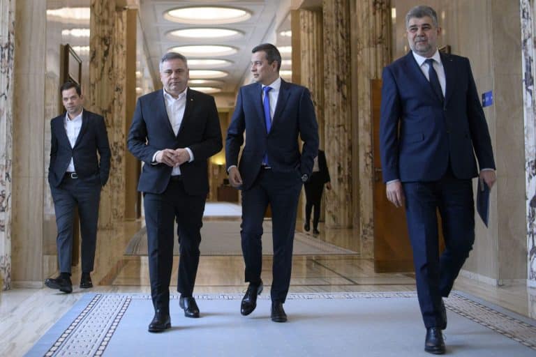 Fitch confirmă ratingul României, dar avertizează Guvernul. „Derapajele fiscale recente au afectat negativ credibilitatea”