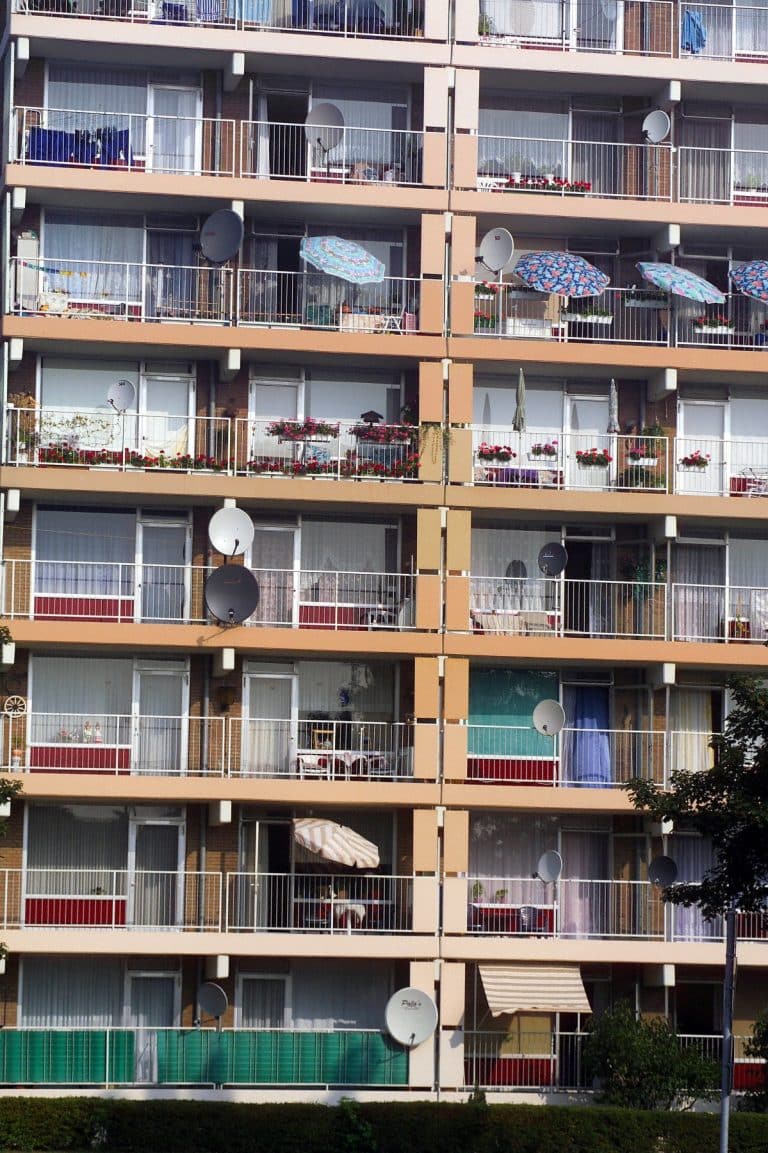 Amenzile pentru deranjarea vecinilor vor fi dublate. La ce sumă s-a ajuns