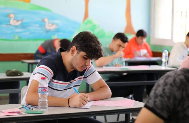 Subiecte Matematică simulare Bacalaureat 2024. Ce au avut de rezolvat elevii de clasa a XII-a de la toate profilele la simulare BAC 2024 – Update