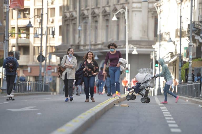 Sondaj: Peste 70% dintre români cred că ţara se îndreaptă în direcţia greşită. Cât s-a schimbat calitatea vieții în cinci ani