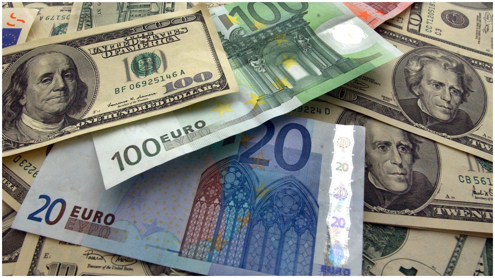 Curs valutar BNR, joi, 7 martie. Preţul aurului a atins un nou maxim istoric în raport cu leul. Update