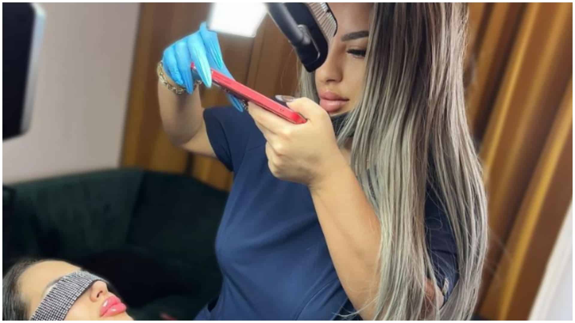 Un nou fals medic estetician depistat în România. Femeia a fost reținută pentru 24 de ore. Update