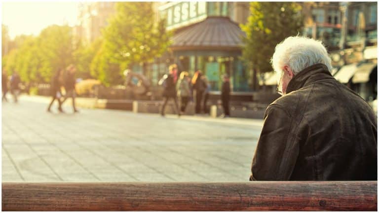 Ce pensii au oamenii din cea mai fericită țară din lume. Diferența față de România e uriașă