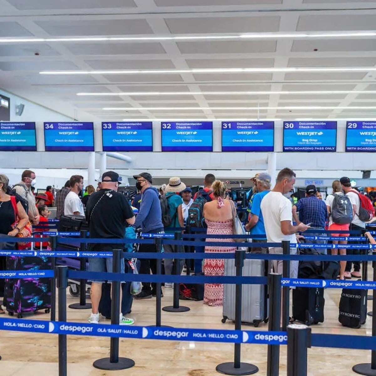 Ţara în care românii sunt trataţi ca ultimii infractori. “Cea mai urâtă experienţă în peste 50 de ţări vizitate”