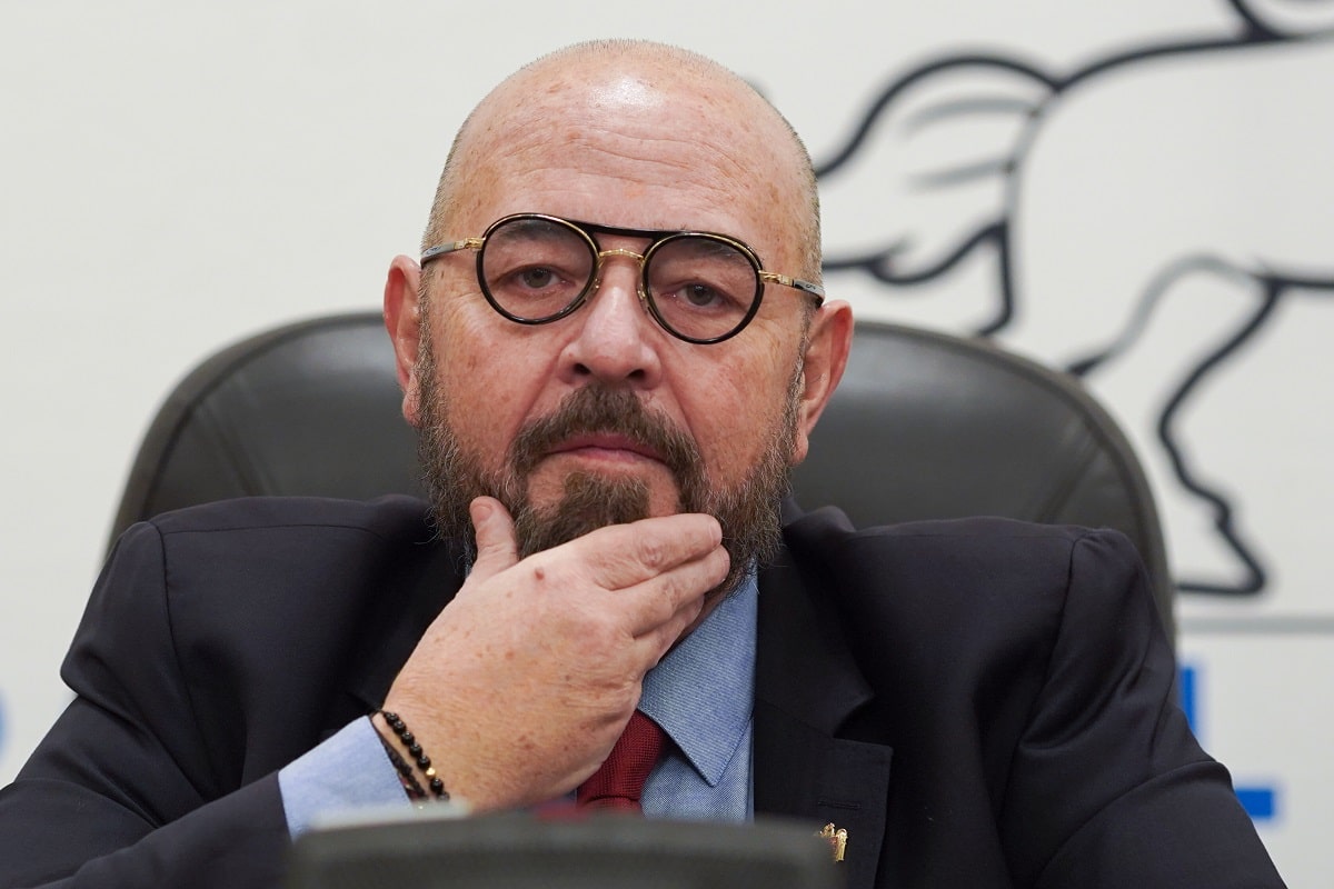 Piedone le dă replica contracandidaților la Primăria Capitalei. „Dai în mine, dai în fabrici și uzine”