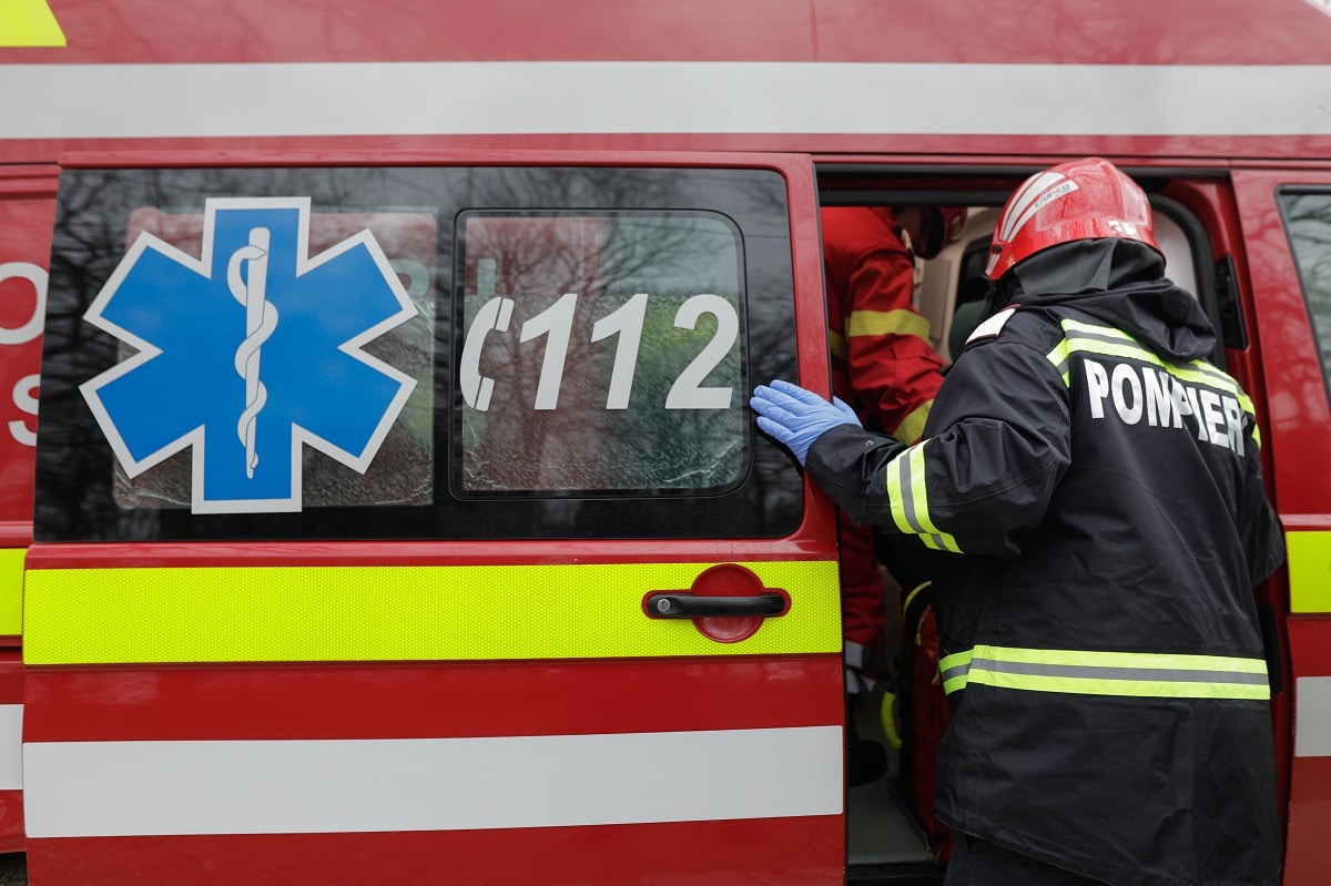 Primărița unei comune din Mehedinți, acuzată că a bătut un bărbat pentru că i-a spus că nu o votează