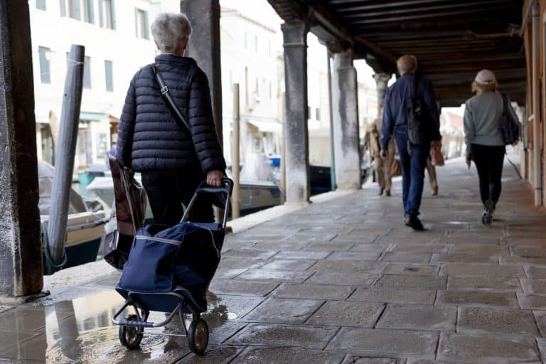 Un oraș vizitat de sute de mii de români își închide porțile. Se va intra doar cu rezervare