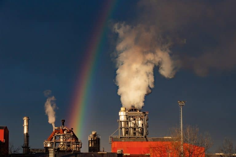 Fabrica strategică din România care e scoasă la licitație publică. Avea o producție uriașă și e unică în țară