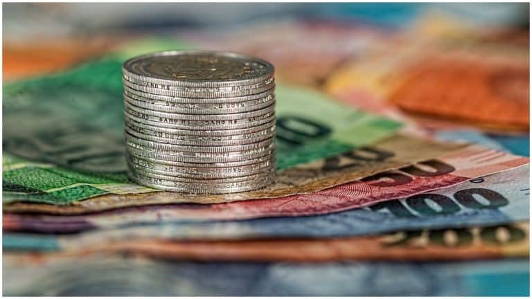 Curs valutar BNR, vineri, 12 aprilie 2024. Ce valori vor atinge principalele monede la final de săptămână