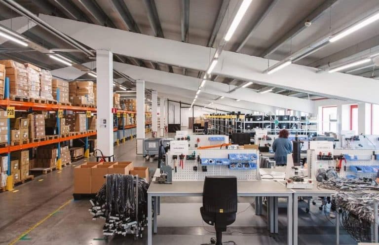 Localitatea din România în care s-a deschis o nouă fabrică. Un gigant elvețian a ales să facă afaceri aici