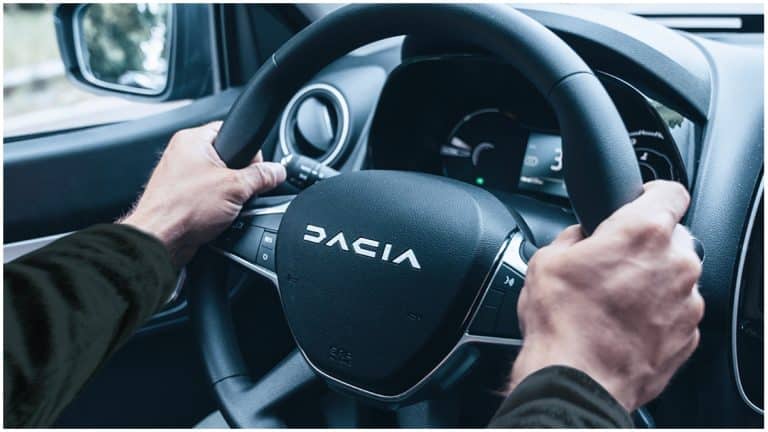Dacia, anunțul momentului pentru românii care și-au cumpărat acest model de mașină. Ce trebuie să facă