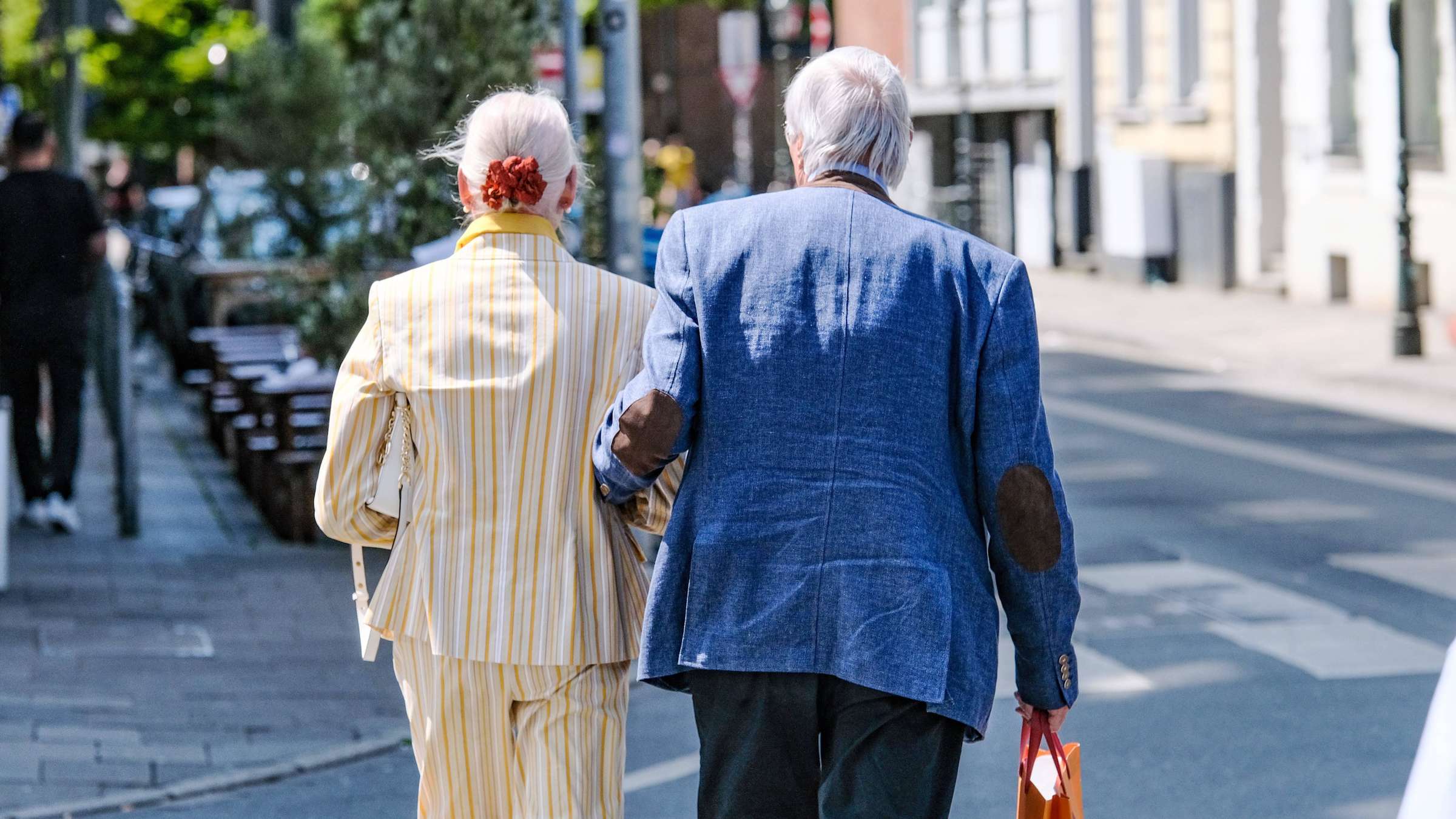 Diferenţa uriaşă de venituri dintre pensionarii români şi cei germani. Deşi muncesc la fel, încasările lunare sunt semnificative