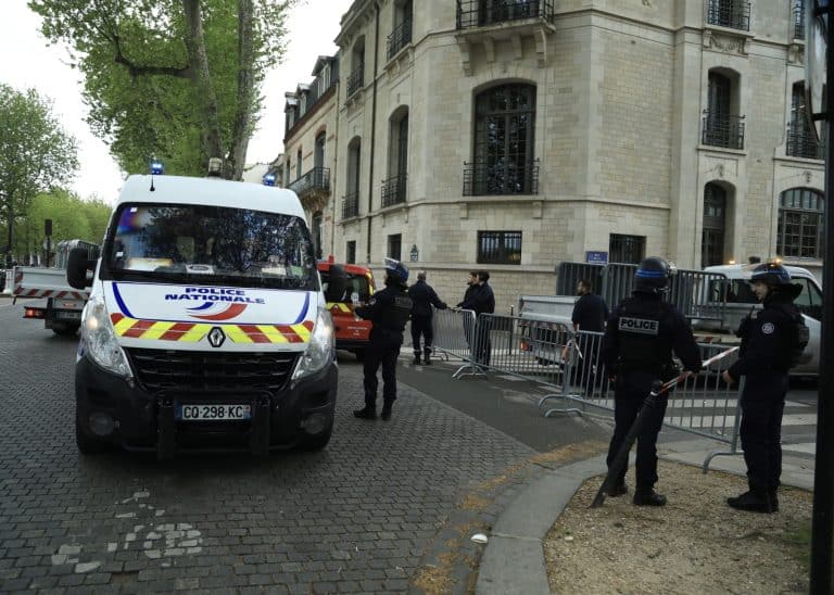 Un român criminal a fost pus în libertate. Bărbatul și-a ucis fiica și soția în Franța