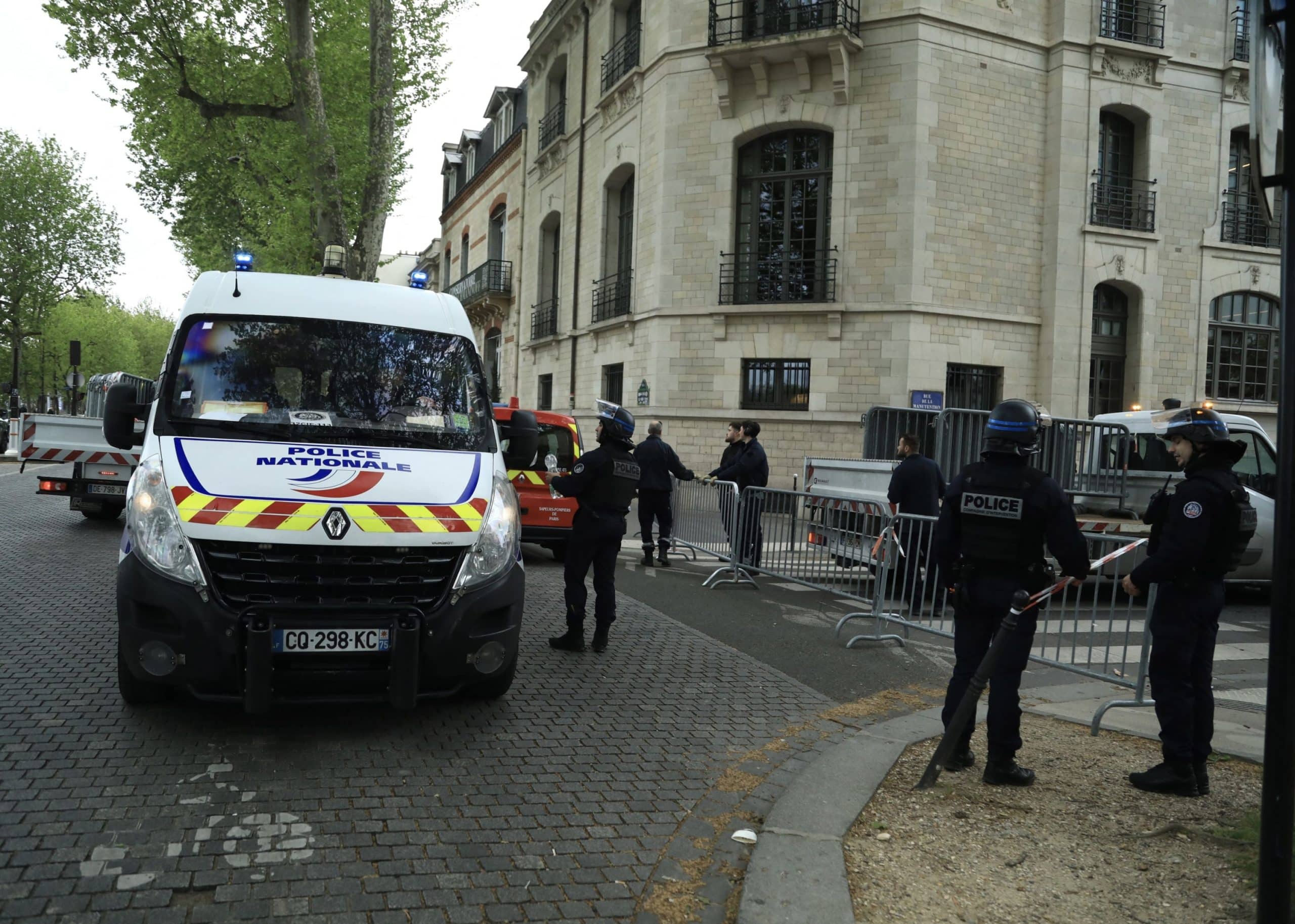 Un român criminal a fost pus în libertate. Bărbatul și-a ucis fiica și soția în Franța