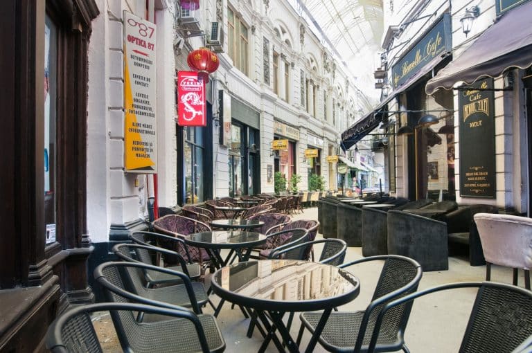 Strada acoperită din mijlocul Bucureștiului. Puțini români mai știu de acest pasaj secret