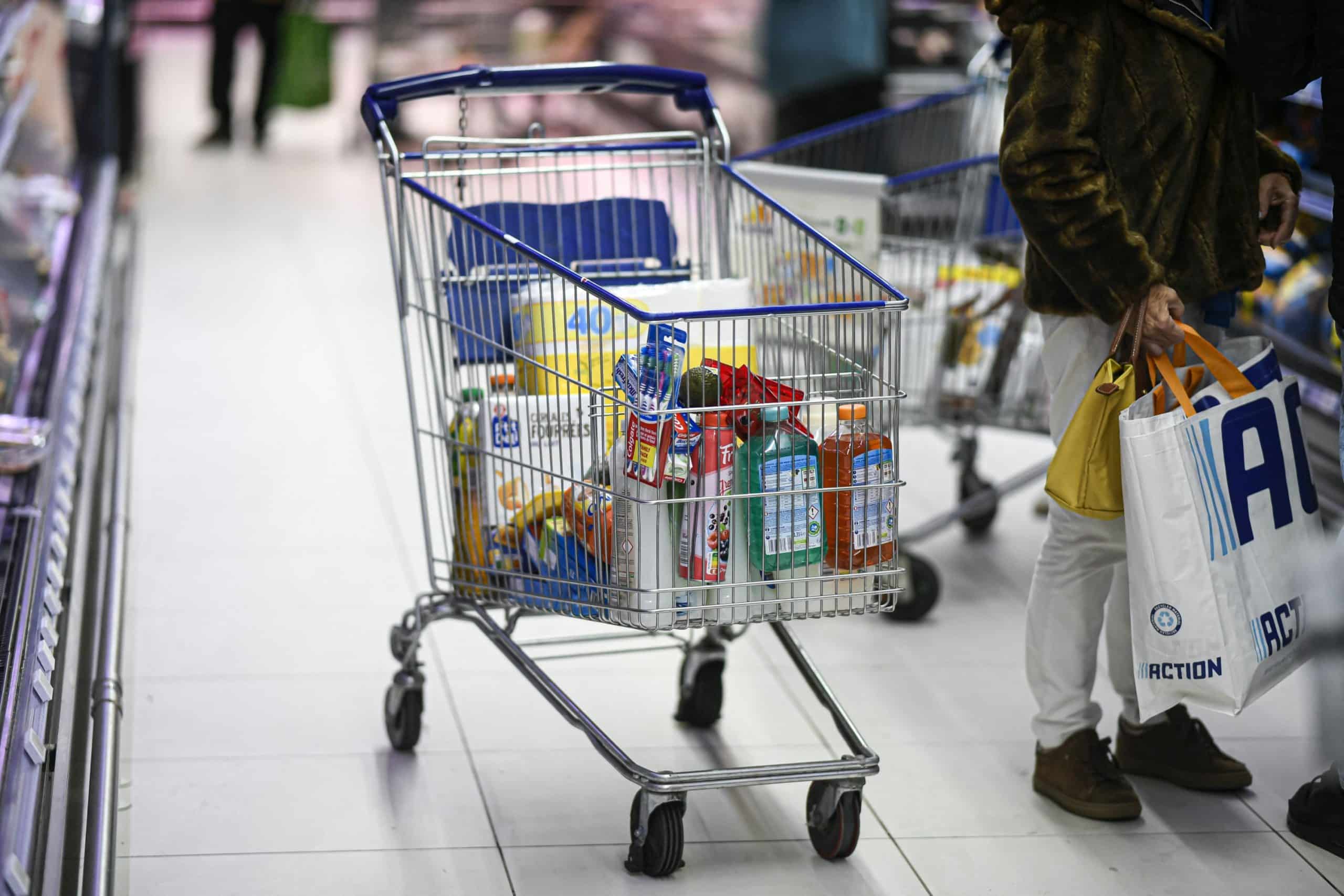 Când poți pleca din magazine fără să plătești cumpărăturile. Ești acoperit de lege și nimeni nu are ce să îți facă