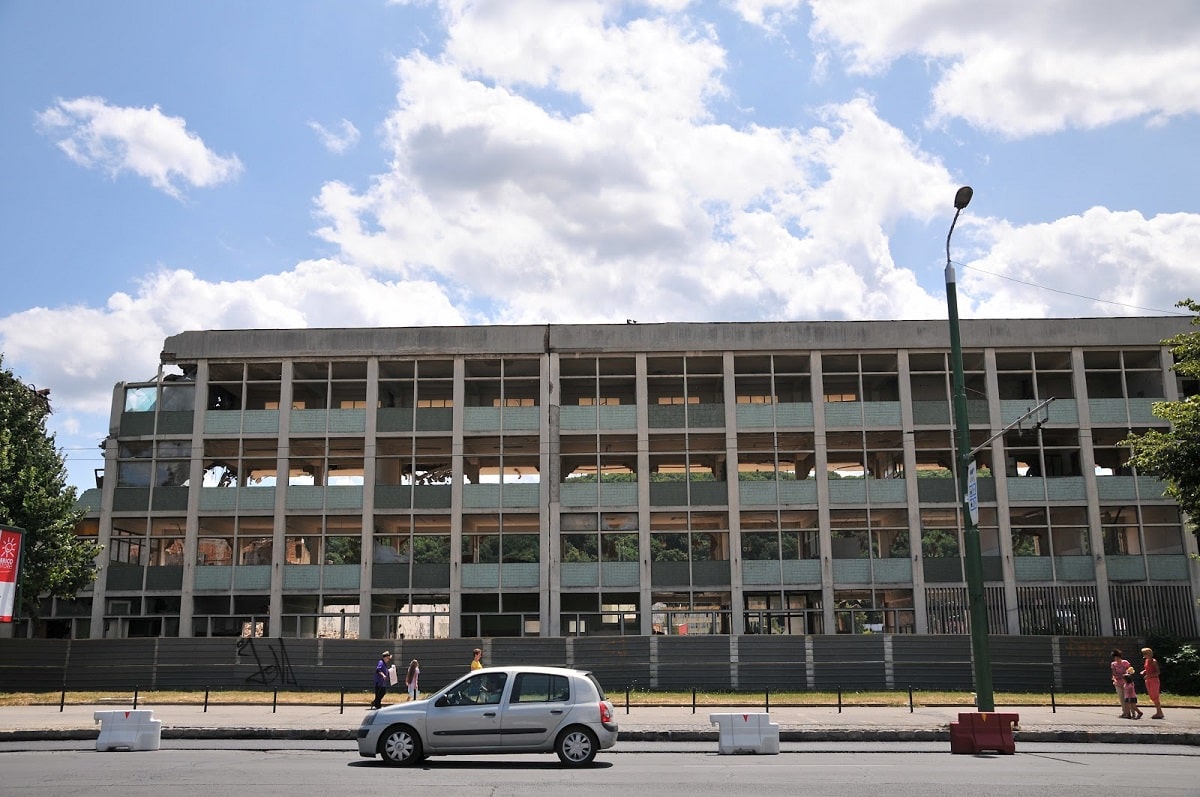 Fabrica uriașă din România care a devenit mall. Producea piese vitale pentru economia țării