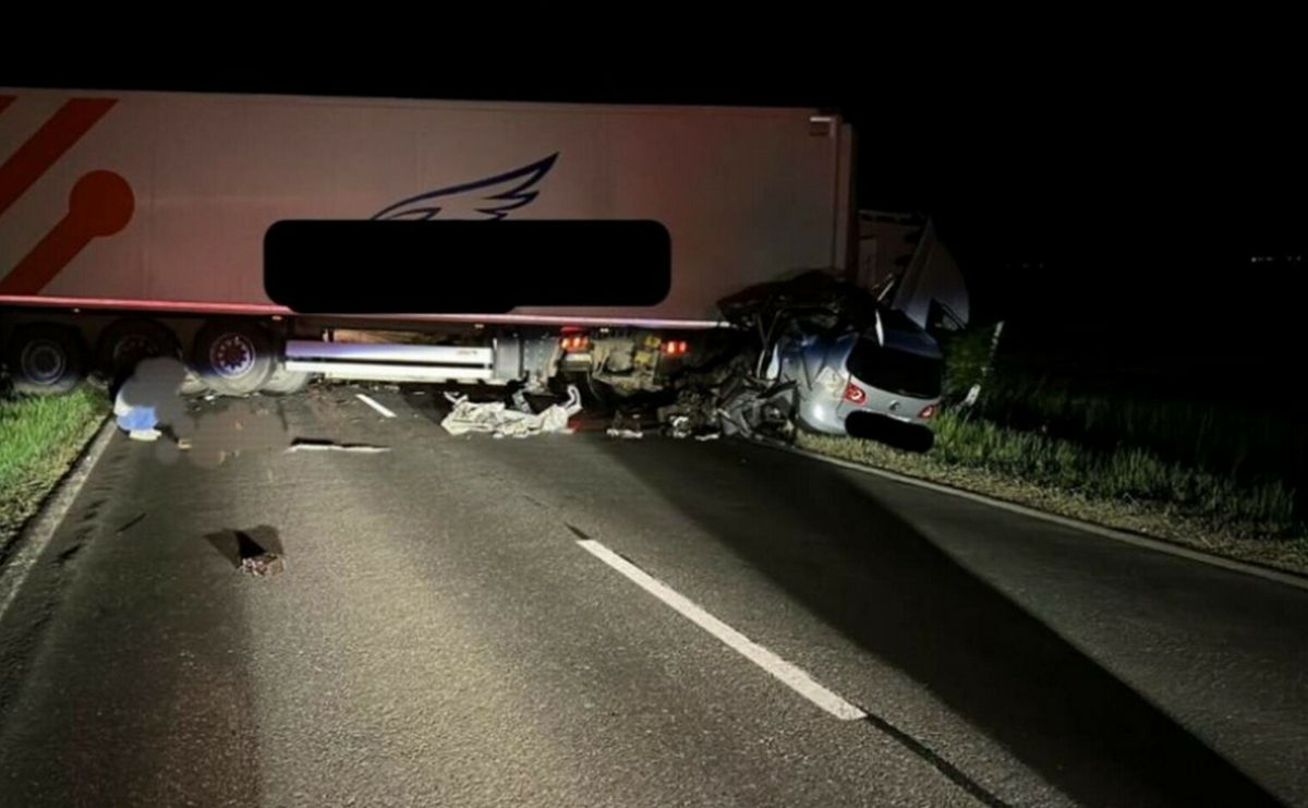 Accident cumplit în Buzău. O tânără de 29 de ani și-a pierdut viața după ce a intrat sub un TIR