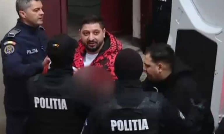 Fiii Vrăjitoarei Sidonia au ieșit din arest. Cei trei bărbați sunt acuzați că au ucis un om de afaceri într-un restaurant din Padina