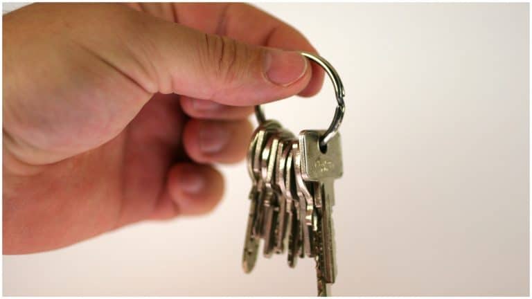 Anunțul momentului pentru proprietarii care închiriază casa sau apartamentul: impozit 70% de la 1 iulie. Ce trebuie să facă pentru a evita taxa colosală