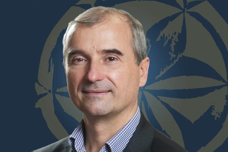 Discursul misogin al unui profesor universitar, candidat pe listele AUR. „Fertilitatea unei femei este indicată de lungimea unghiilor sale”