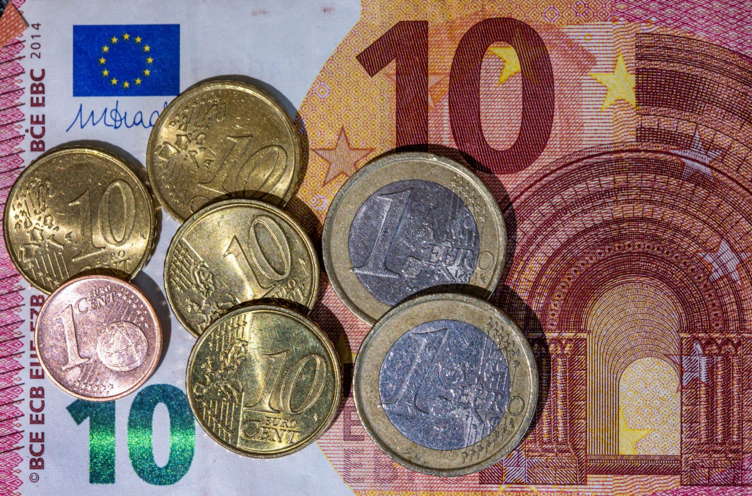 Curs valutar BNR, marți, 4 iunie 2024. Continuă deprecierea monedei euro?