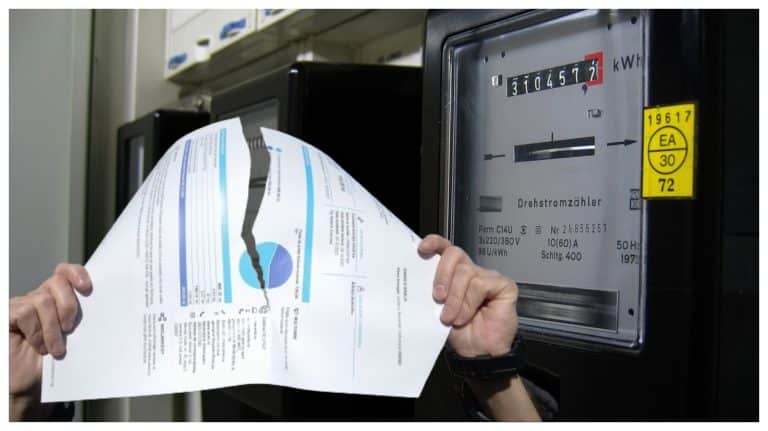 Amenzi usturătoare pentru neîncărcarea acestor facturi în sistemul e-Factura. Modalitatea indirectă prin care românii pot fi sancționați