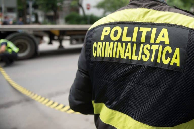 Tragedie la clubul de canotaj din Orșova. Un băiat de 14 ani a murit după ce s-a electrocutat, în timp ce se juca de-a v-ați ascunselea