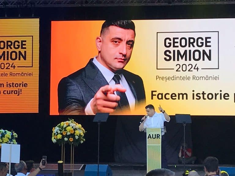 Foto. AUR, congres la Arenele Romane. George Simion, candidat la președinție: ”Promit că mă voi lupta pentru voi până la capăt!”