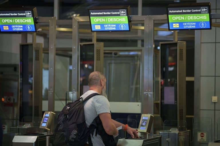 Ce au pățit mai mulți turiști români după ce au ajuns într-un dintre cele mai celebre destinații din Spania: „Polițistul ne-a spus că nu suntem europeni”